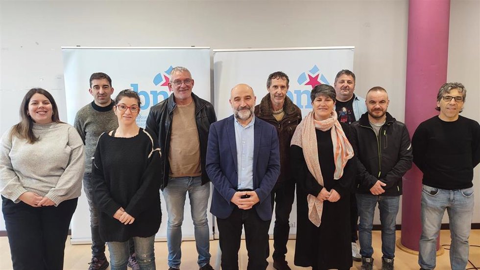 El diputado del BNG, Néstor Rego, junto a otros cargos del BNG presenta inicaitivas para exigir transparencia y rigor en los datos para declarar zonas vulnerables por nitratos