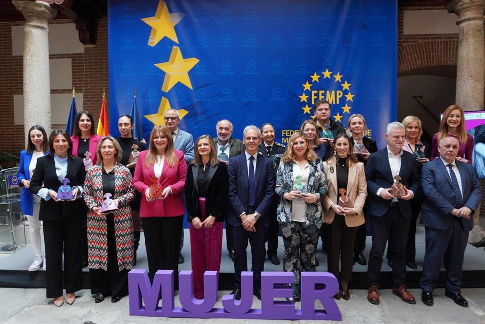 La FEMP premia al Equipo contra la violencia de género, doméstica y sobre menores de l'Eliana