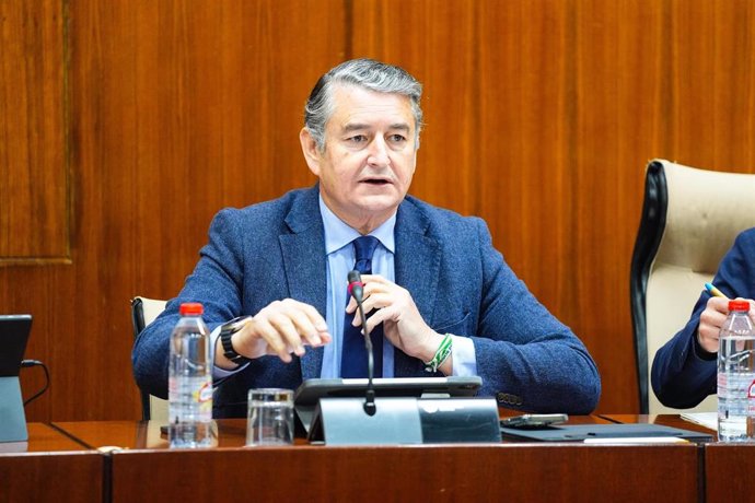 El consejero de la Presidencia, Interior, Diálogo Social y Simplificación Administrativa, Antonio Sanz, este lunes