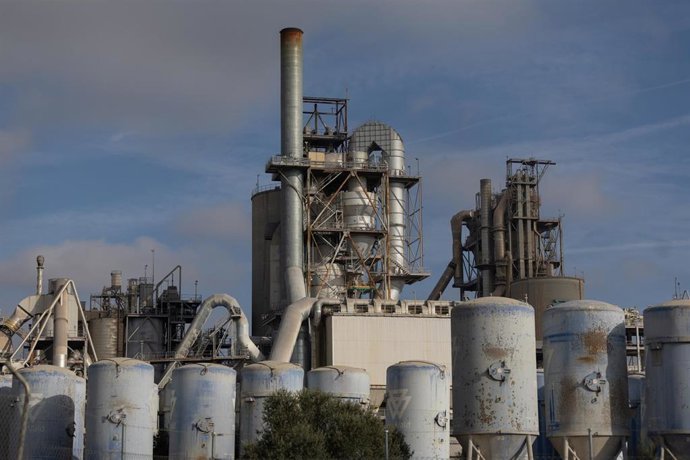 Archivo - Los precios industriales registraron un incremento del 1,5% respecto al mes anterior arrastrados por el incremento de los precios de la energía.