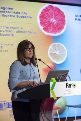 La consejera de Alimentación, Desarrollo Rural, Agricultura y Pesca, Amaia Barredo