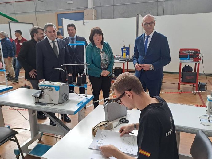 El consejero de Educación y Formación Profesional inaugura la competición de Formación Profesional RM Skills 2025