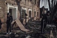 Ascienden a más de cien los heridos por el ataque ruso de este lunes sobre la ciudad de Sumi