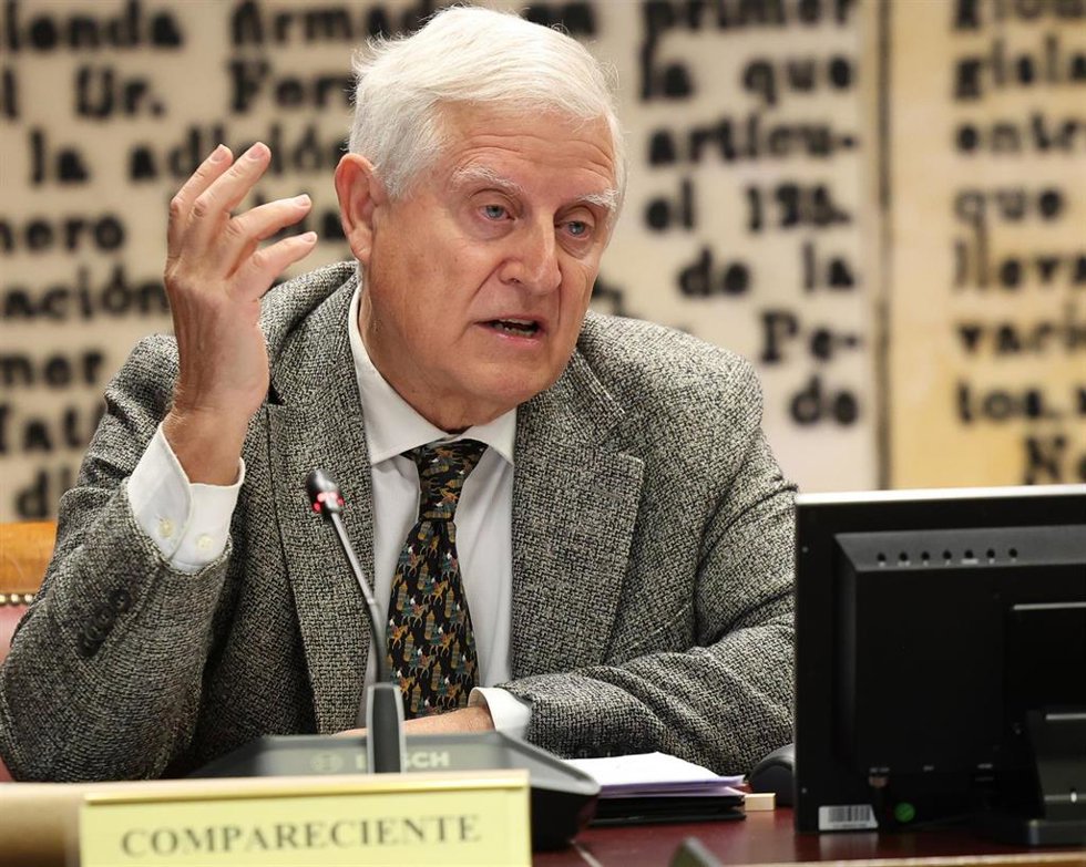 El arquitecto Director del estudio de arquitectura Perretta,  Julio Gómez-Perretta de Mateo, en el Senado, a 25 de marzo de 2025, en Madrid (España).