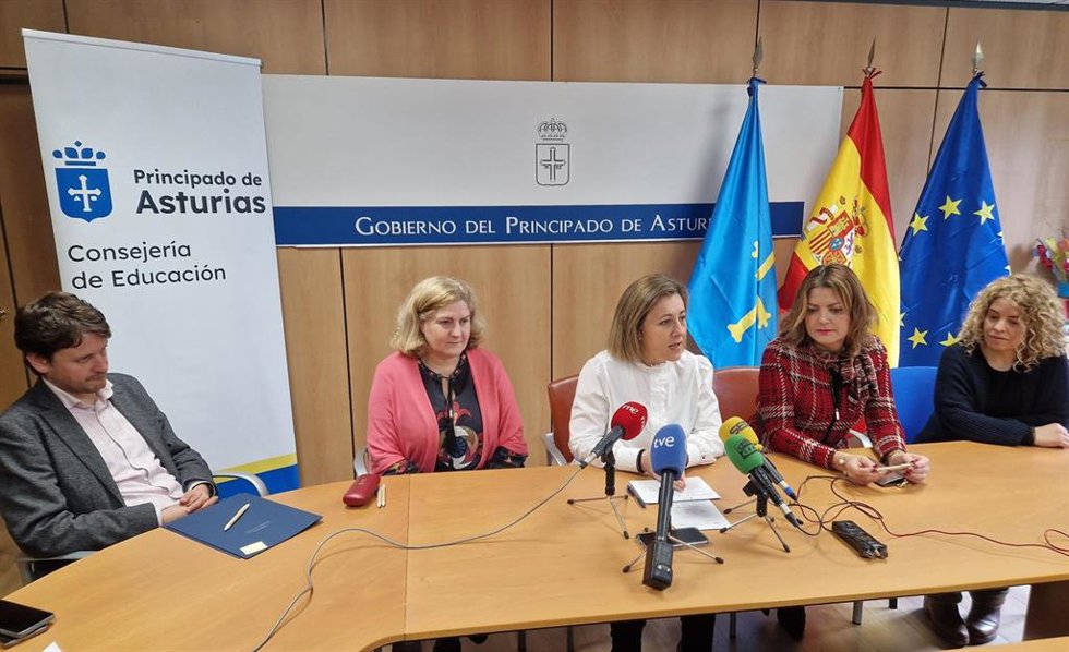 Los colegios de Buenavista II, Versalles y Maliayo contarán desde el próximo curso con un aula abierta.