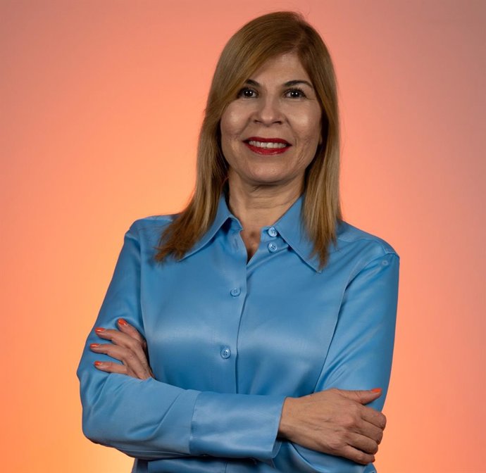 Samira Brigüech, fundadora y presidenta de la Fundación Adelias, Gran Cruz al Mérito Profesional, con Grado de Embajadora, de la Honorífica Orden Internacional de Mérito