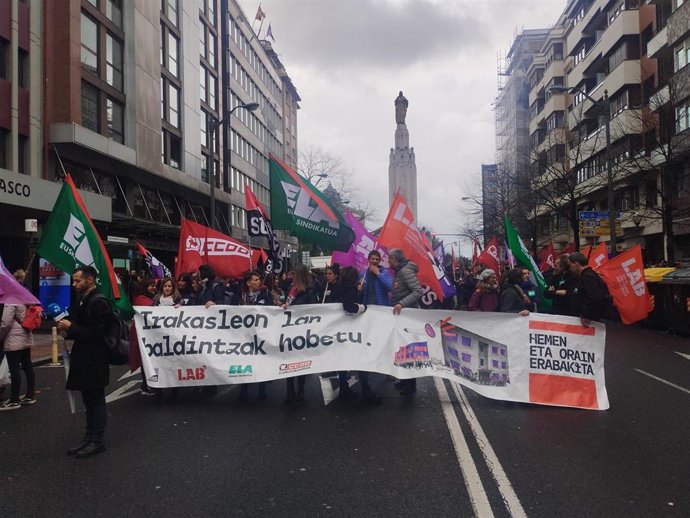 Manifestación del profesorado de educación pública en Bilbao