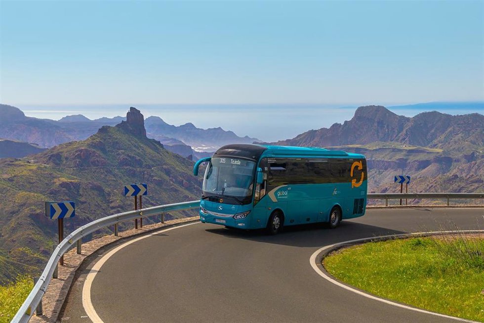 Archivo - Una guagua de Global