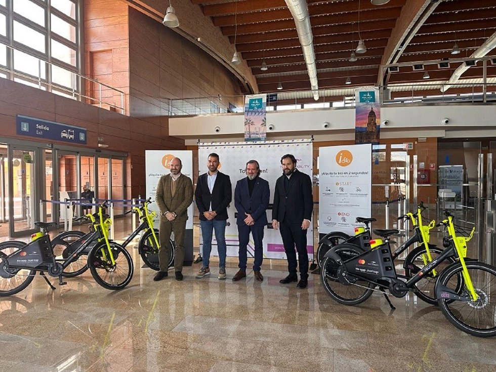 El puerto de Málaga será el primero de España en ofrecer bicicletas eléctricas para cruceristas gracias a un proyecto desarrollado por TECO Mobility (empresa de Costa del Sol Toruism Hub) y Mastercard con el respaldo de la Junta de Andalucía.