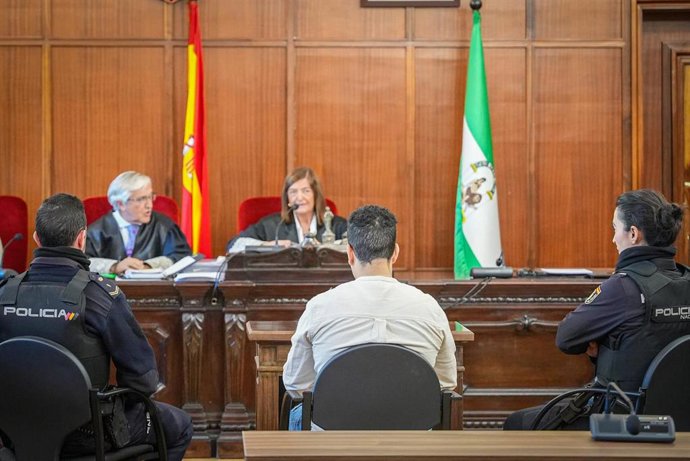 Archivo - El preso acusado de asesinar a su compañero de celda, durante el juicio. A 05 de febrero de 2025, en Sevilla 
