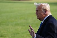 Trump defiende a asesor de Seguridad Nacional tras la inclusión de un periodista en chat entre altos cargos