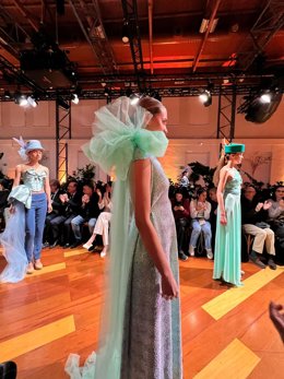 Imagen del desfile de once diseñadores de CyL en Atelier Couture.