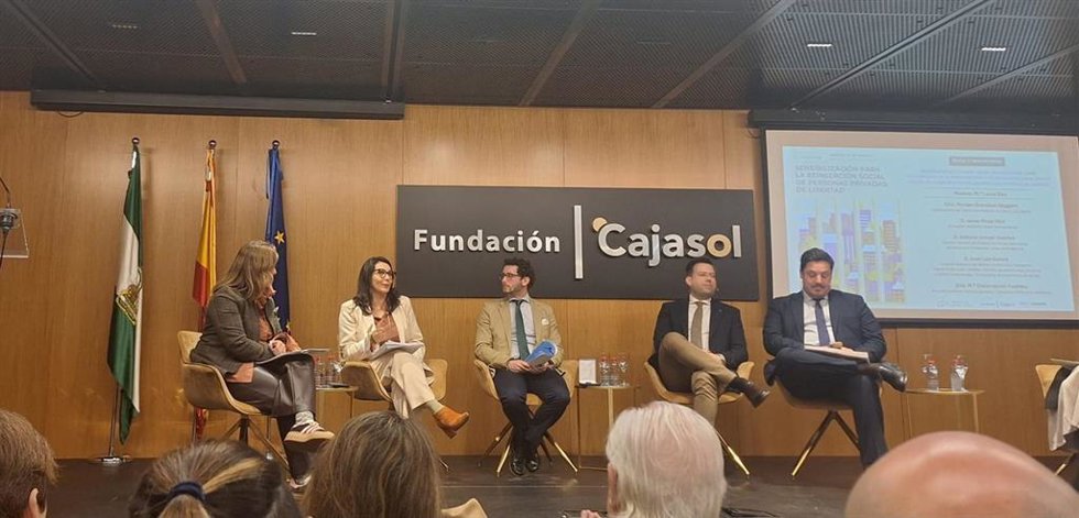 Jornada en la Fundación Cajasol sobre sensibilización para la reinserción social de la población reclusa