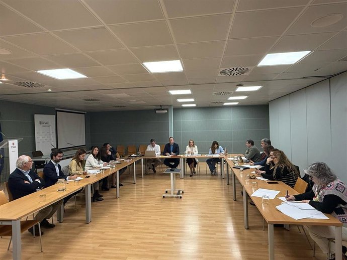 Reunión del Consejo Rector del Ibassal y el Consejo de Dirección de Salud Laboral.