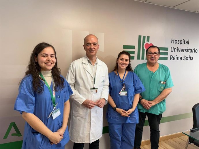 Las especialistas de Brasil con el gerente hospital y el coordinador trasplantes.