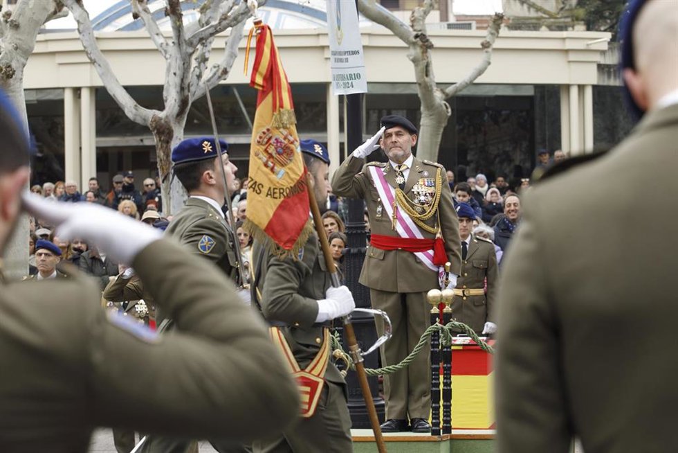 Archivo - Soldados durante el desfile conmemorativo del 50 aniversario del batallón de helicópteros de maniobra, Bhelma III, en el Paseo del Espolón de Logroño, a 26 de enero de 2025, en Logroño, La Rioja (España).