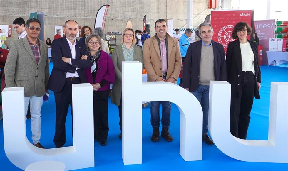 Archivo - Presentación del Grado en Física en la Jornada de Puertas Abiertas de la UHU.
