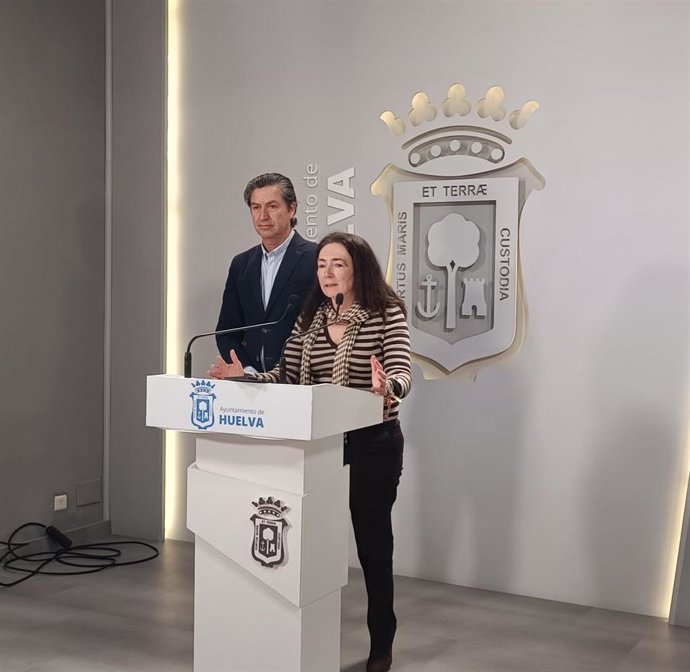 La viceportavoz de Vox en el Ayuntamiento de Huelva, María López,