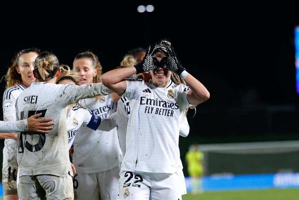 Athenea del Castillo celebra el 2-0 del Real Madrid ante el Arsenal FC en la ida de los cuartos de final de la Liga de Campeones 24-25