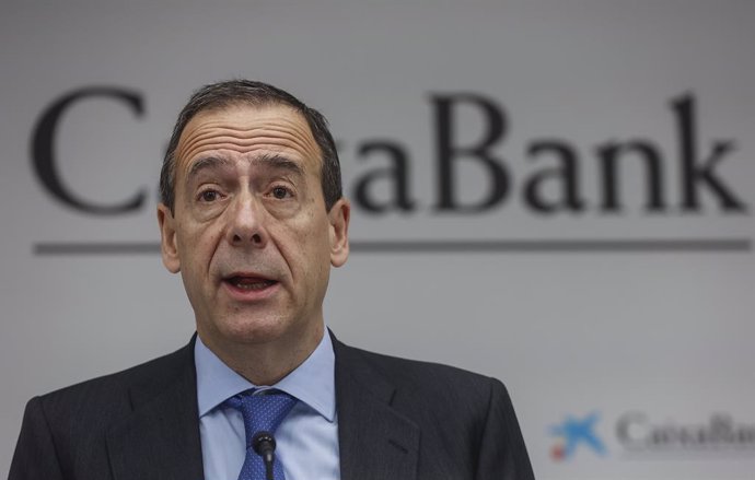 Archivo - Arxivo - El conseller delegat de CaixaBank, Gonzalo Gortázar, en una imatge d'arxiu.