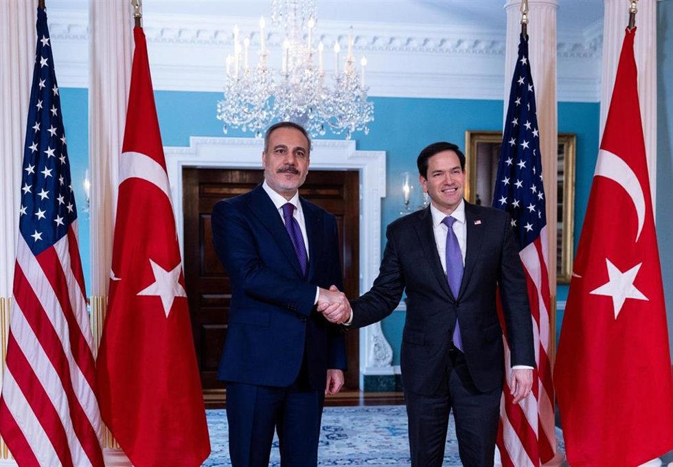 El ministro de Exteriores de Turquía, Hakan Fidan, es recibido en Washington por el secretario de Estado estadounidense, Marco Rubio