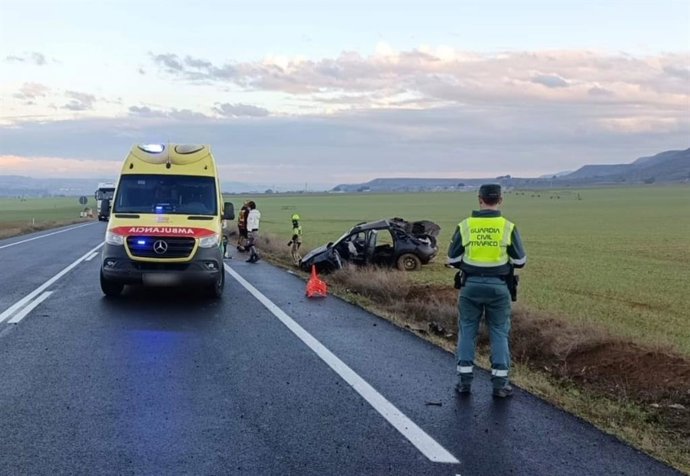 Archivo - Imagen del accidente de tráfico en la A-131 en Velilla de Cinca (Huesca).