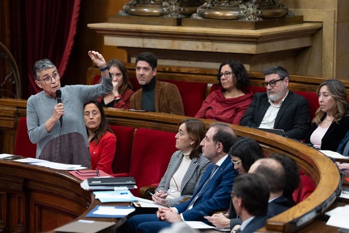 La consellera de Salud, Olga Pané, durante una sesión de control al Govern, en el Parlament, a 26 de marzo de 2025