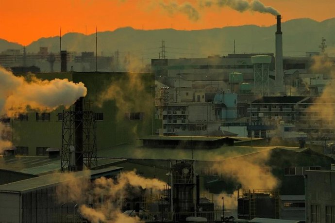 As emissões de resíduos e seus efeitos sobre o meio ambiente são um dos sinais do impacto humano sobre a Terra.