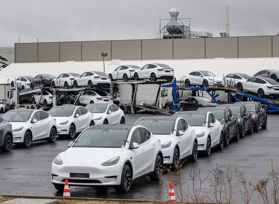 Archivo - Tesla se lanza al mercado de Arabia Saudí en abril tras mejorar las relaciones de Musk y el país árabe.