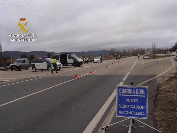 Archivo - Tráfico.- Doce heridos leves en los siete accidentes registrados el fin de semana en Castilla-La Mancha 