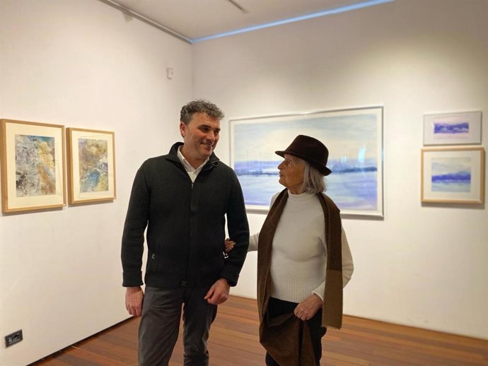 Acuarelas abstractas, murales y marinas, Dolores Aguirrezabala expone su carrera artística en 'Recuerdos de una vida'