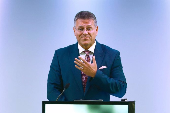 Archivo - Arquivo - 11 de setembro de 2023, Reino Unido, Belfast: O vice-presidente da Comissão Europeia, Maros Sefcovic, discursa no complexo New Forge, em Belfast, após o anúncio de um plano de financiamento que receberá 1,14 bilhão de euros por meio do