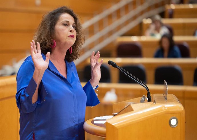 Archivo - La senadora por designación autonómica de Más Madrid, Carla Antonelli, durante una sesión plenaria extraordinaria, en el Senado, a 24 de julio de 2024, en Madrid (España). 