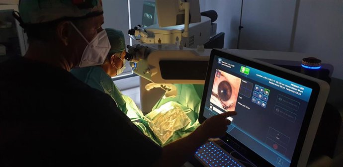 Archivo - Quirónsalud Málaga es el primer centro de Andalucía y uno de los primeros del territorio nacional en incorporar este tratamiento; el más innovador y personalizado del mercado