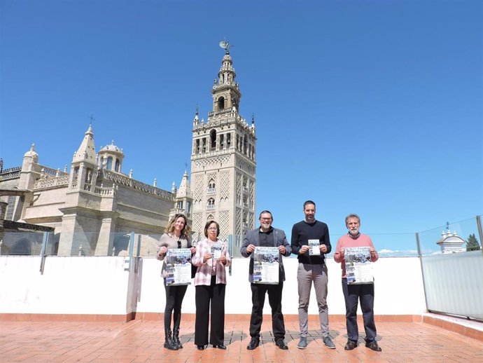 Presentación de la ruta senderista en Peñaflor.