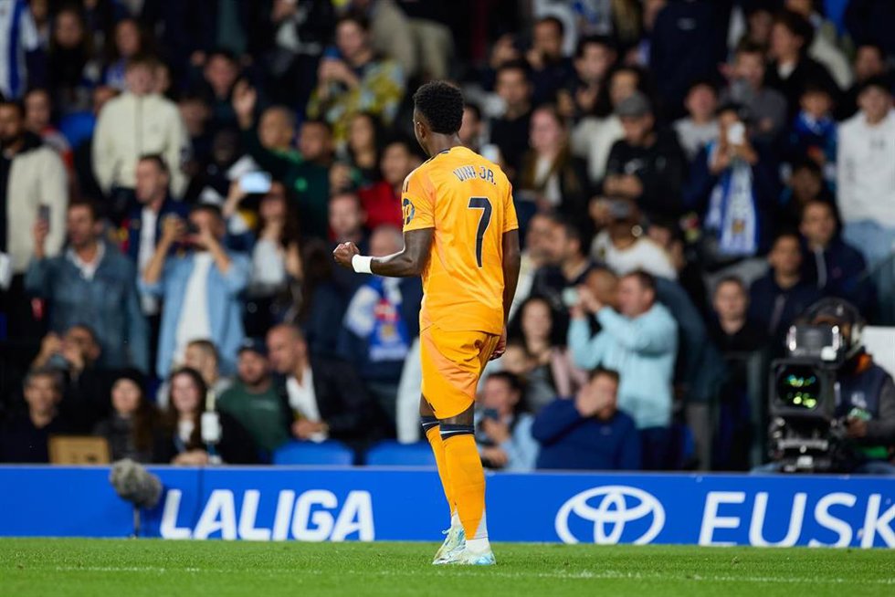 Archivo - El jugador del Real Madrid Vinícius Júnior, ante la Real Sociedad.