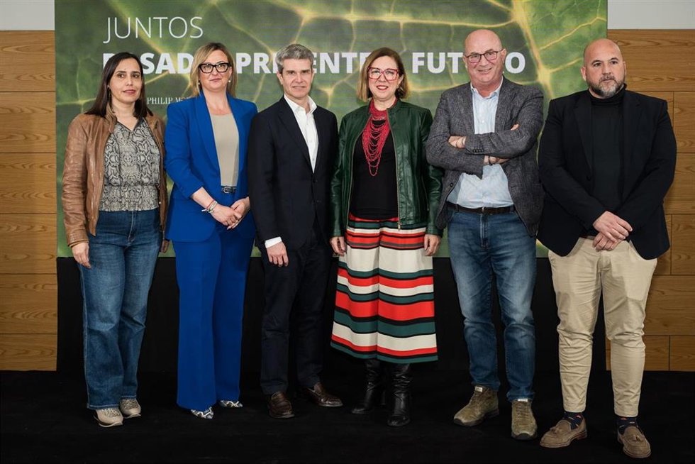 Autoridades en el evento de Philip Morris 'Juntos. Pasado, presente y futuro'