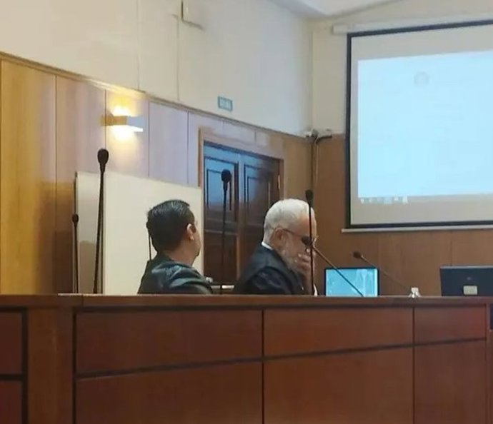 TSJCyL confirma a 5,5 años al fontanero que cobró a una anciana casi 80.000 euros por la reparación de un termo.