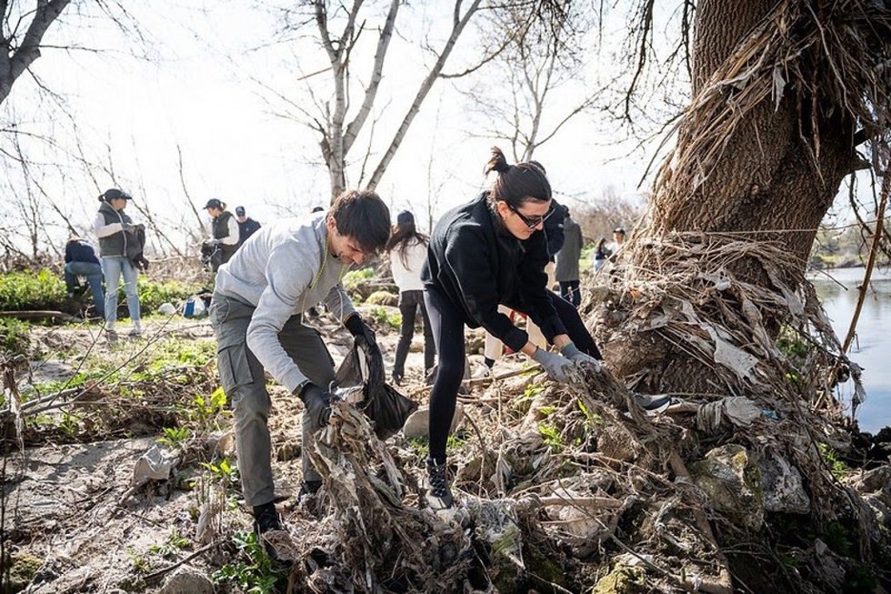El proyecto LIBERA retira más de 33.600 residuos de ríos y embalses en España con la ayuda de más de 6.200 voluntarios
