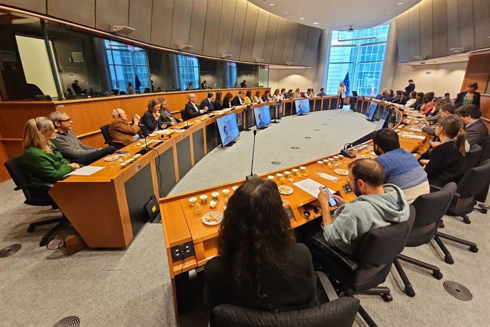 Cata de aceite de oliva virgen extra de Jaén en el Parlamento Europeo.