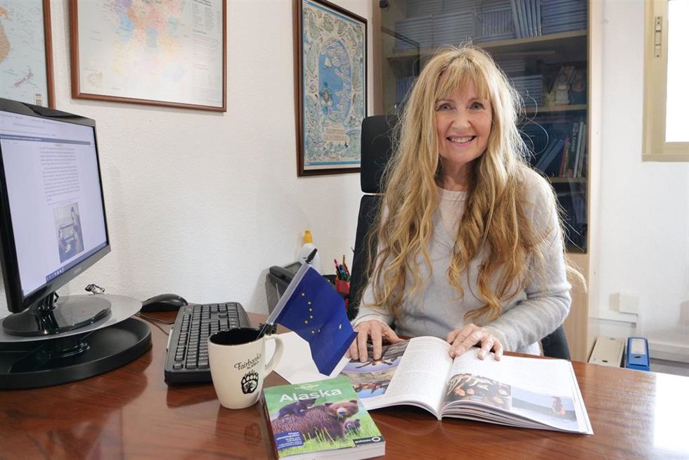 Se trata del primer estudio historiográfico sobre la traducción y la interpretación en Alaska y, para llevarlo a cabo, la autora ha analizado fuentes primarias como microfilms de la exploración española, así como documentos personales.