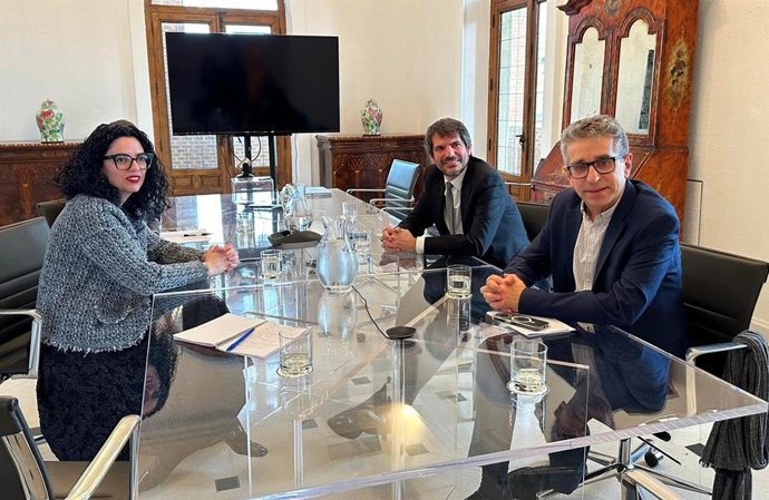 Vanessa Gutiérrez, Enrest Urtasun y Jordi Martí