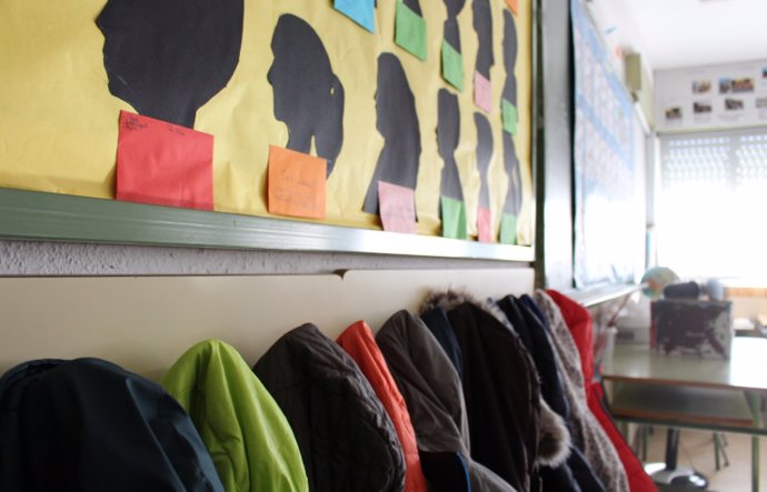 Archivo - Imagen de recurso de un aula escolar.