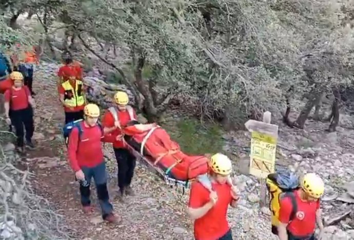 Rescatada una persona tras caer en la zona del Pla des Pouet en Valldemossa