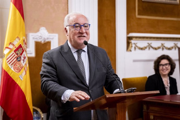 Archivo - El president de la DGT, Pere Navarro