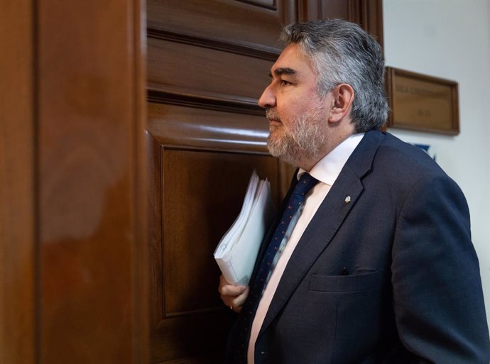 Archivo - Arquivo - O Presidente do Consejo Superior de Deportes, José Manuel Rodríguez Uribes, chega à Comissão de Educação, Formação Profissional e Esportes, no Congresso dos Deputados, em 16 de abril de 2024, em Madri (Espanha). Durante a comissão, ele