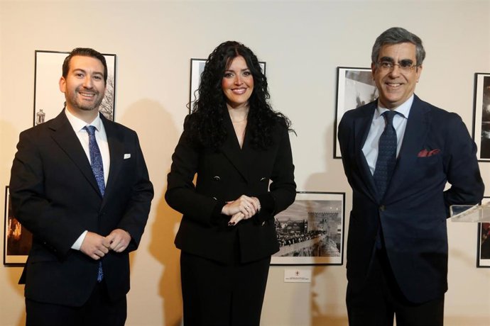 La Fundación Cajasol celebra su I Exaltación Cofrade.