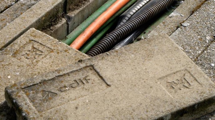 Fibra óptica en la red de Adif