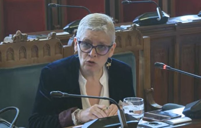 La consejera de Salud, Concepción Saavedra, en el Parlamento asturiano.