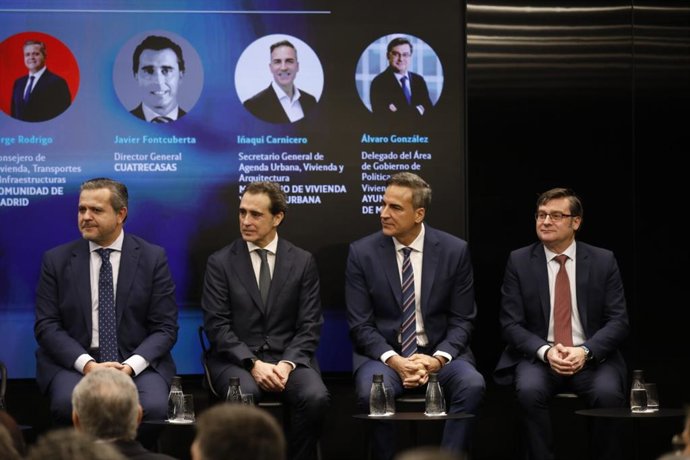 El delegado de Políticas de Vivienda y presidente de la Empresa Municipal de la Vivienda y Suelo de Madrid (EMVS Madrid), Álvaro González